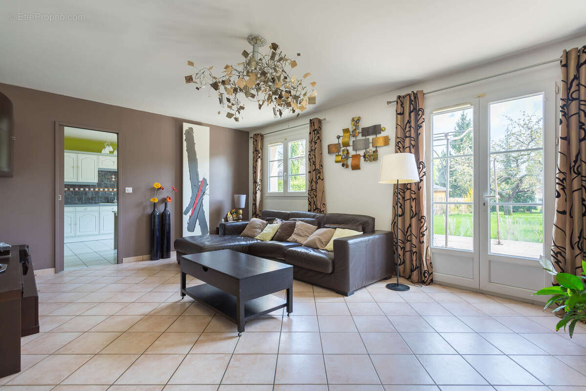 Maison à BALLAINVILLIERS