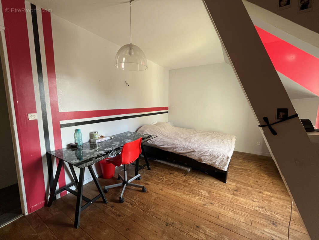 Maison à LA CHAPELLE-LA-REINE