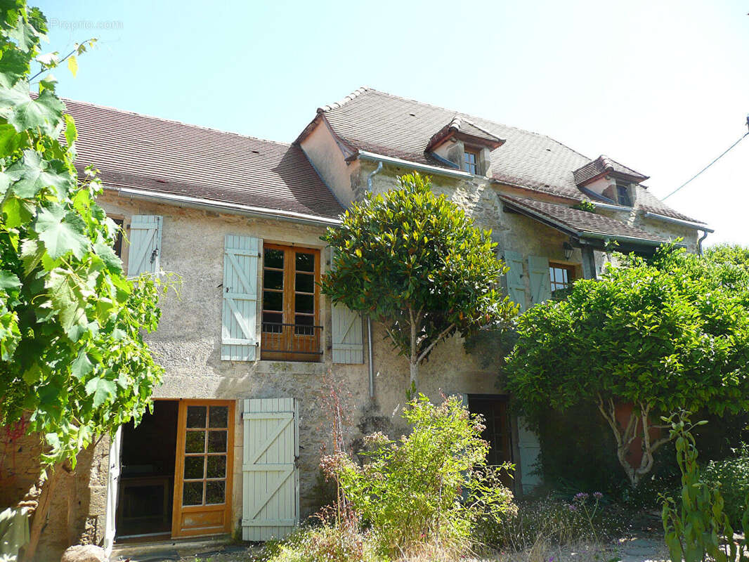 Maison de caractère - près de Villeneuve d'Aveyron - photo 8