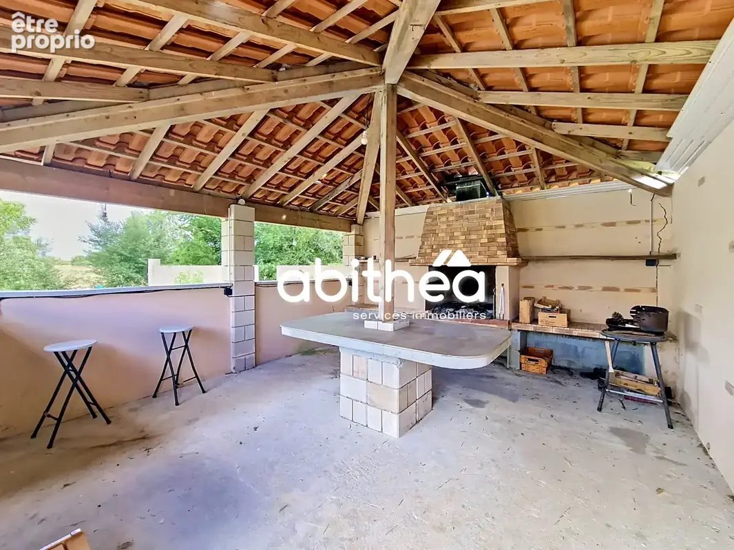 Maison recente de 2019, 155m2 inspiration provencale, 3 chambres dont suite  100m2 de garage  70m2 de terras - photo 2
