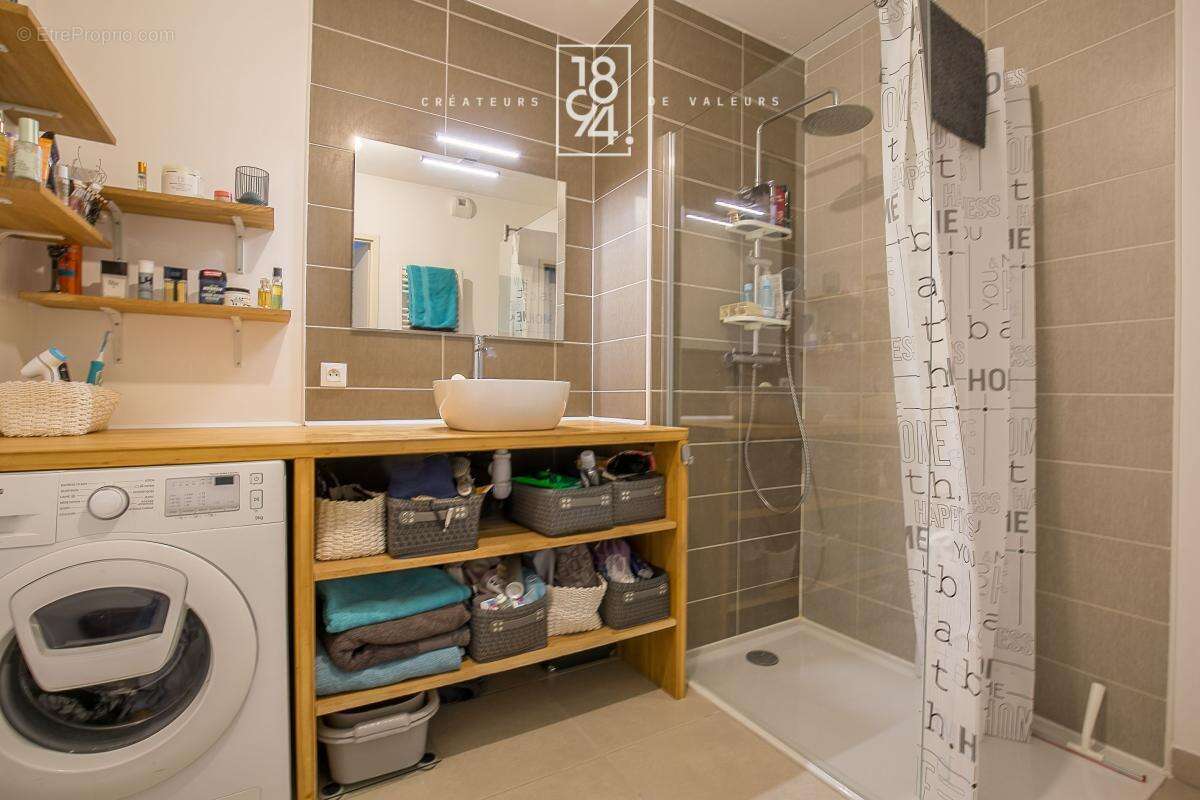 Appartement à MARSEILLE-11E