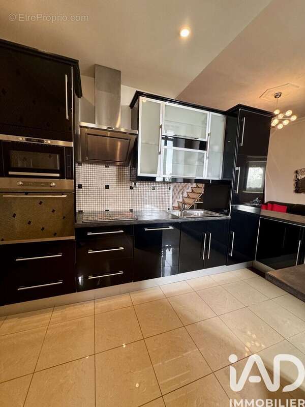 Appartement 140 m² à Compans  - photo 8