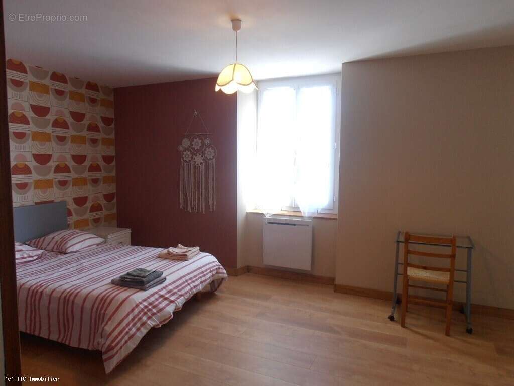 Maison à SAUZE-VAUSSAIS