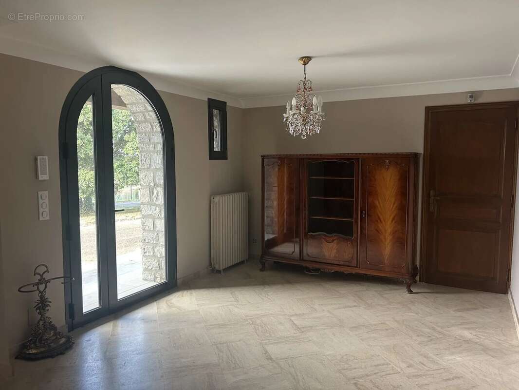 Maison 245 m² à Sainte-Anastasie  - photo 5