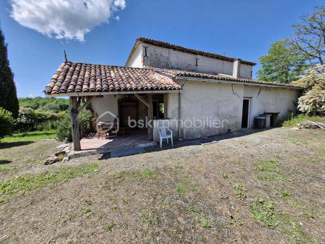 Maison à EYGURANDE-ET-GARDEDEUIL
