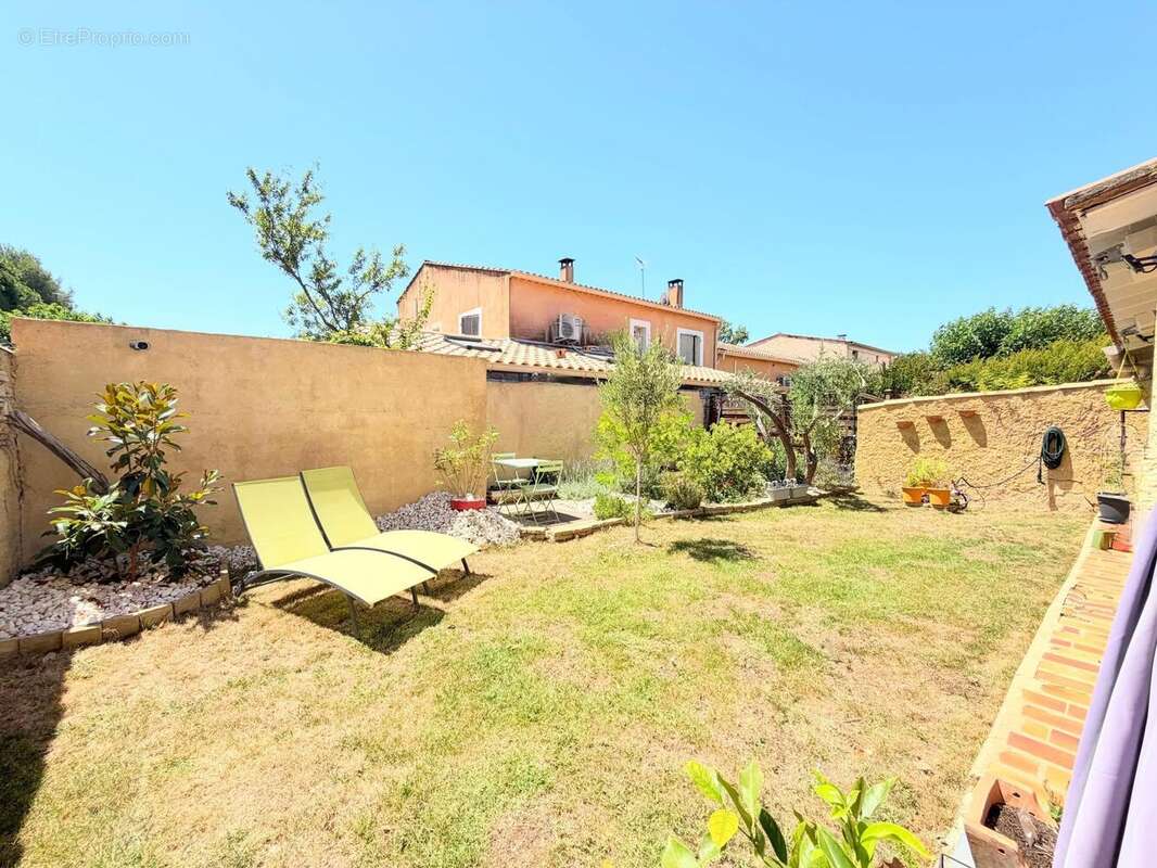 Photo 2 - Maison à LE PONTET