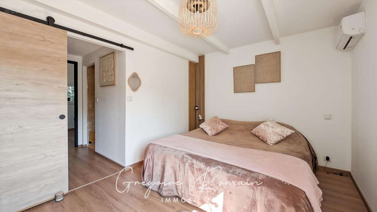 Maison à SAINT-CHAMAS