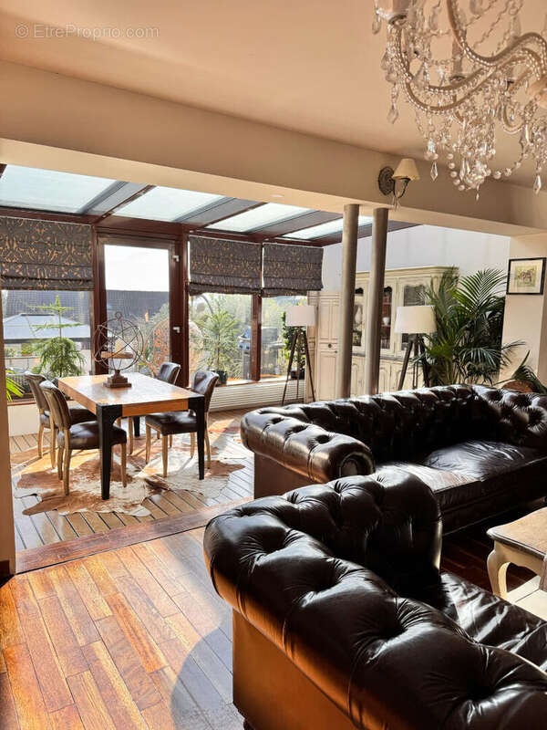 Maison à FEUCHEROLLES