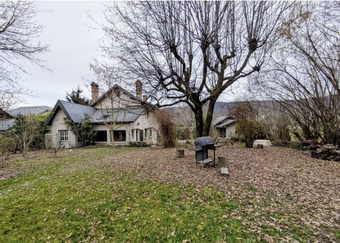 Maison à COISE-SAINT-JEAN-PIED-GAUTHIER