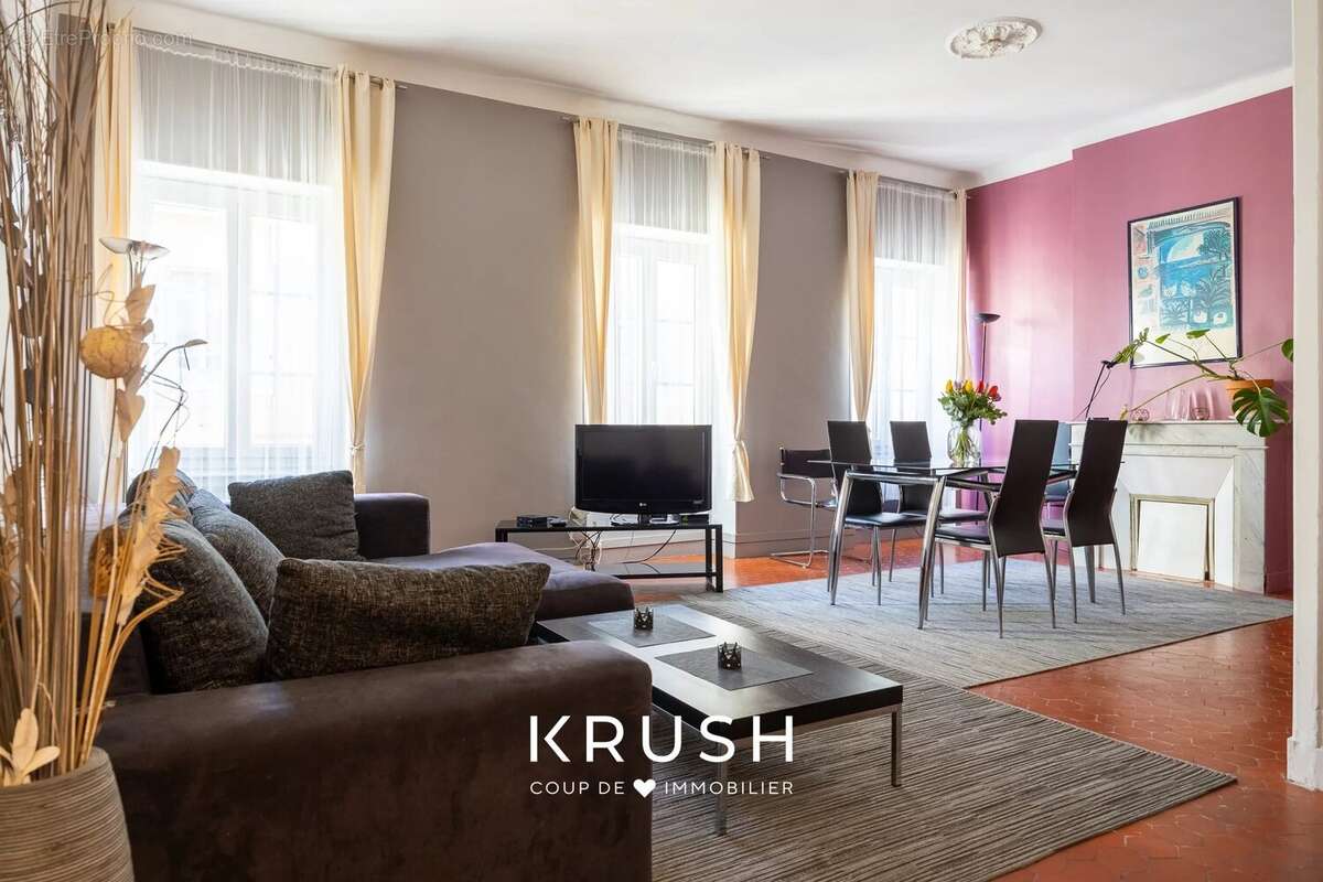 Appartement à MARSEILLE-1E