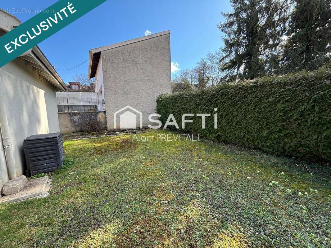 Photo 3 - Parking à OYONNAX