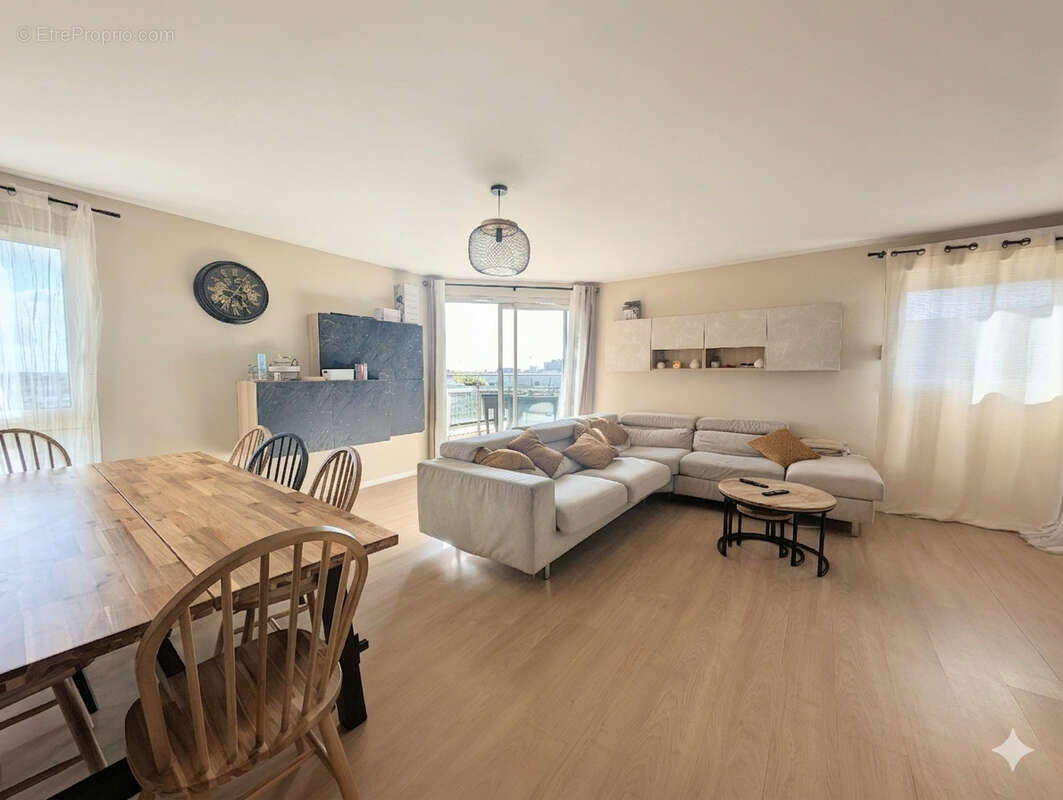 Appartement à ROSNY-SOUS-BOIS