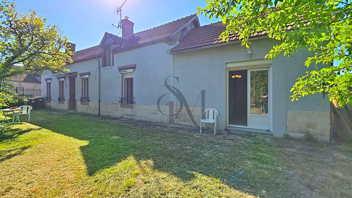 Maison à PERS-EN-GATINAIS
