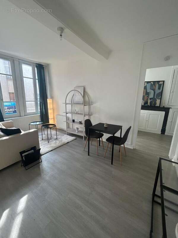   - Appartement à LYON-1E