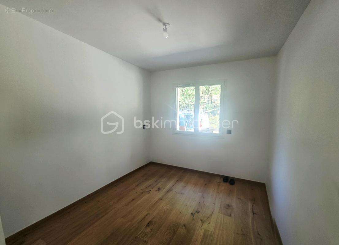 Maison d'environ 90 m² à Vesseaux - photo 14