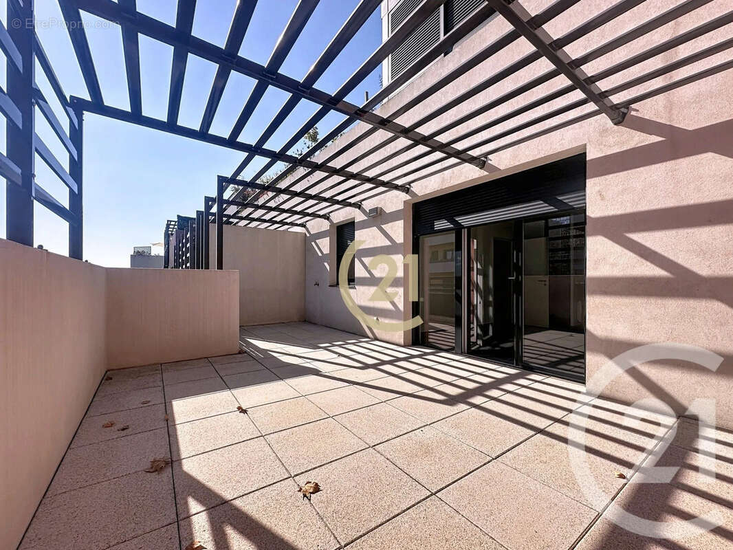 Appartement à SAINT-JEAN-DE-VEDAS