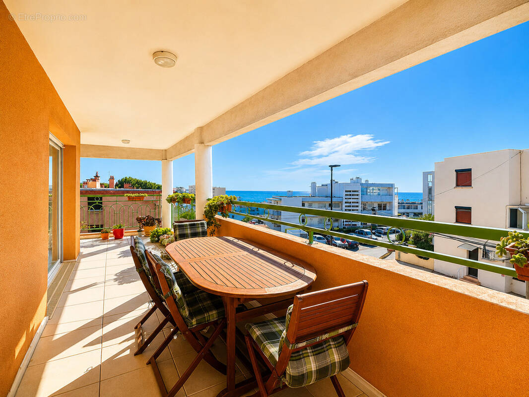 Appartement à SIX-FOURS-LES-PLAGES