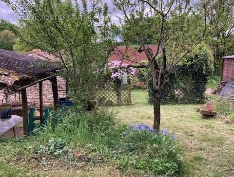 Maison à CHEF-BOUTONNE