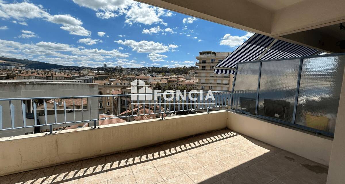 Appartement à SAINT-ETIENNE