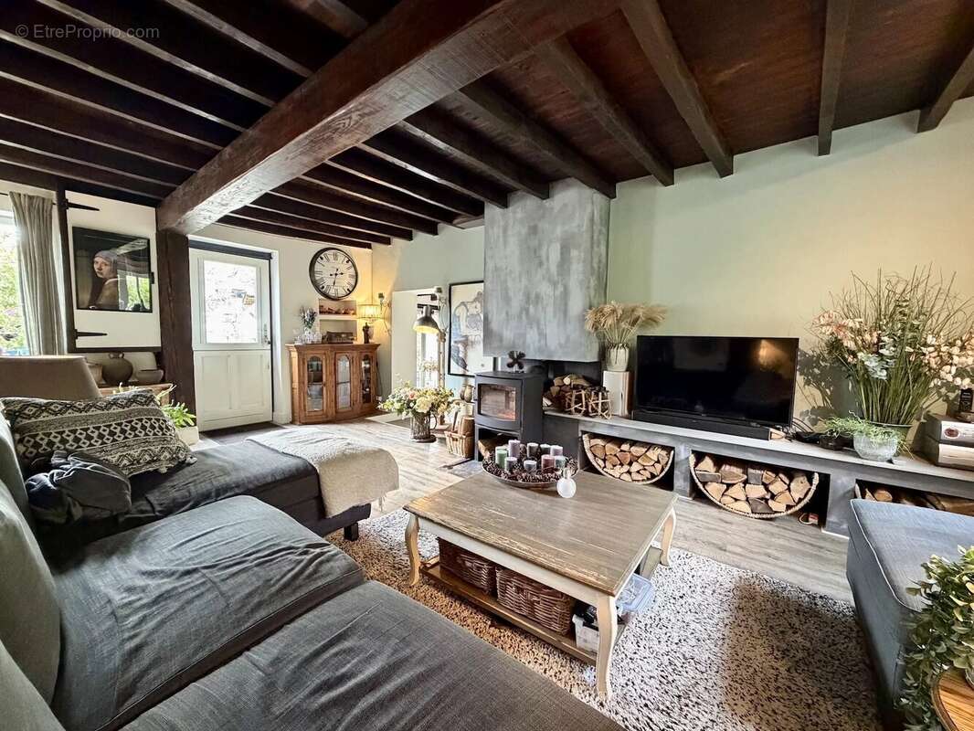 Maison à SAVIGNY-POIL-FOL