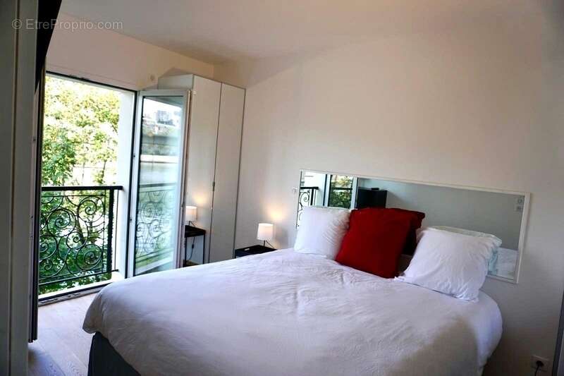 Appartement à NEUILLY-SUR-SEINE
