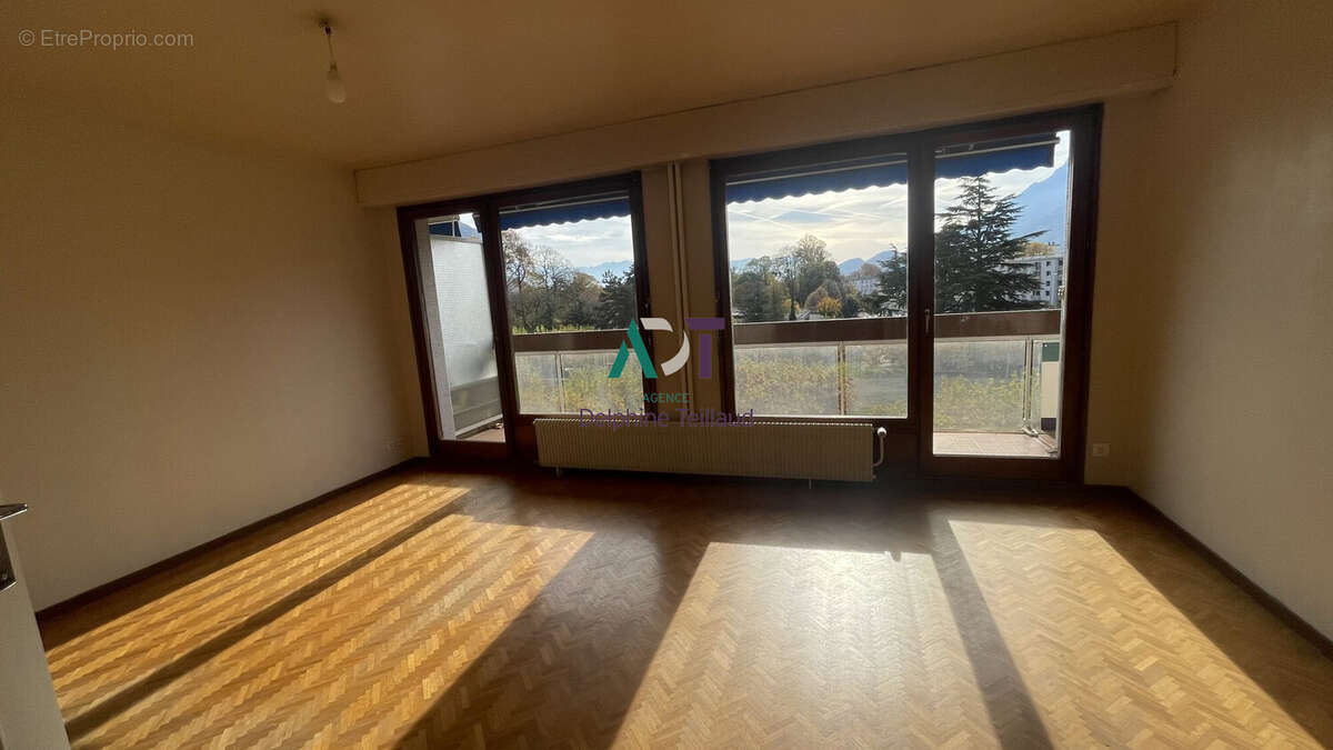 Appartement à SAINT-EGREVE