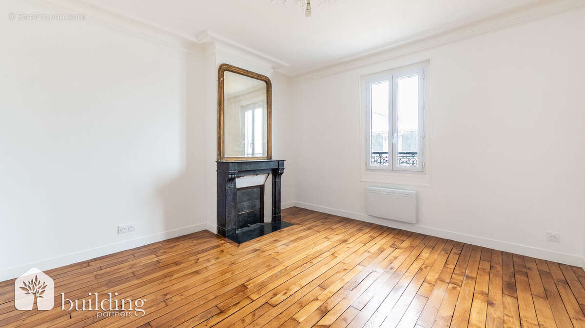 Levallois-Perret Mairie - Appartement 2 pièces rénové avec charme de l'ancien de 52.01m² - photo 13