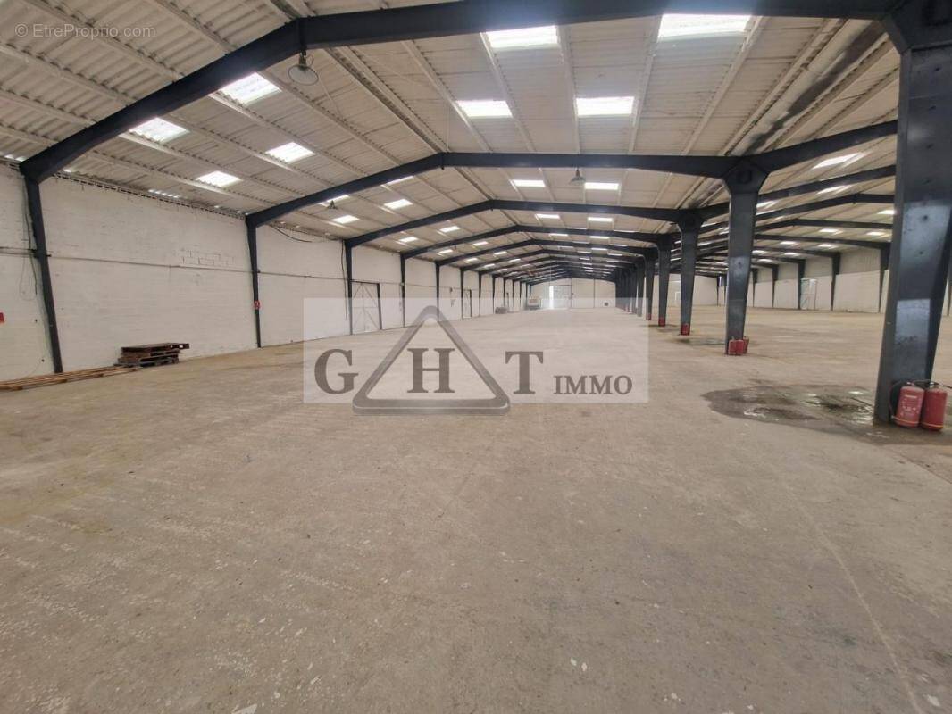 Commerce à ANGERVILLE