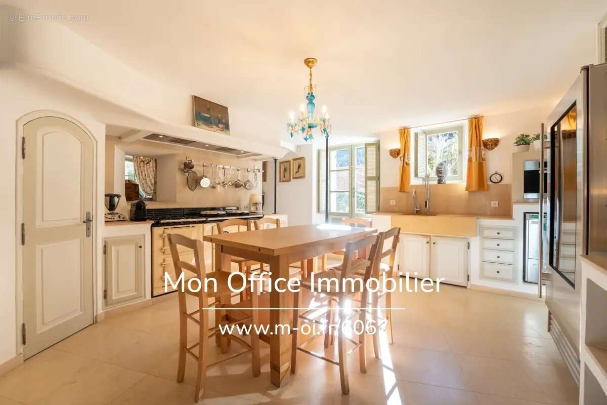 Maison à BONNIEUX