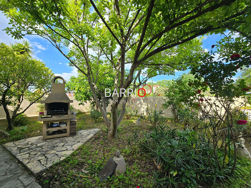 Maison à SAINT-GENIS-DES-FONTAINES