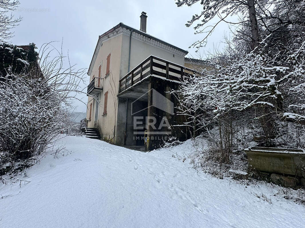 Maison à LARAGNE-MONTEGLIN
