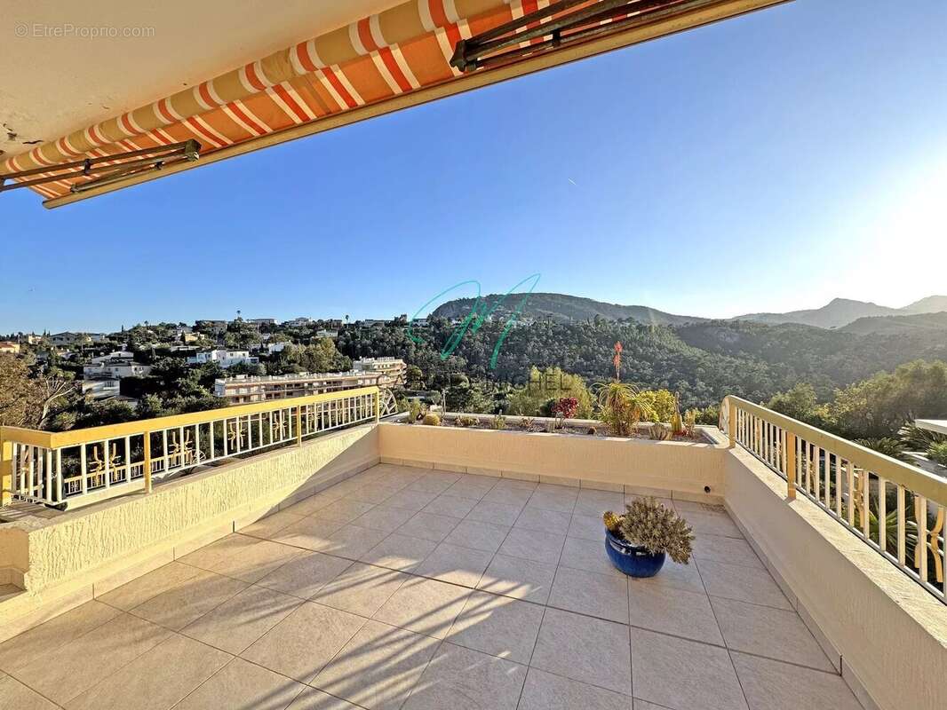 Appartement à MANDELIEU-LA-NAPOULE