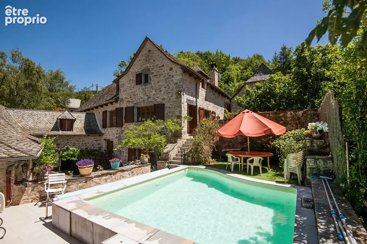 Ensemble en pierre d'exception aux portes de l'Aubrac : 4 maisons restaurées, piscine & patio - PROCHE ESTAING - photo 2