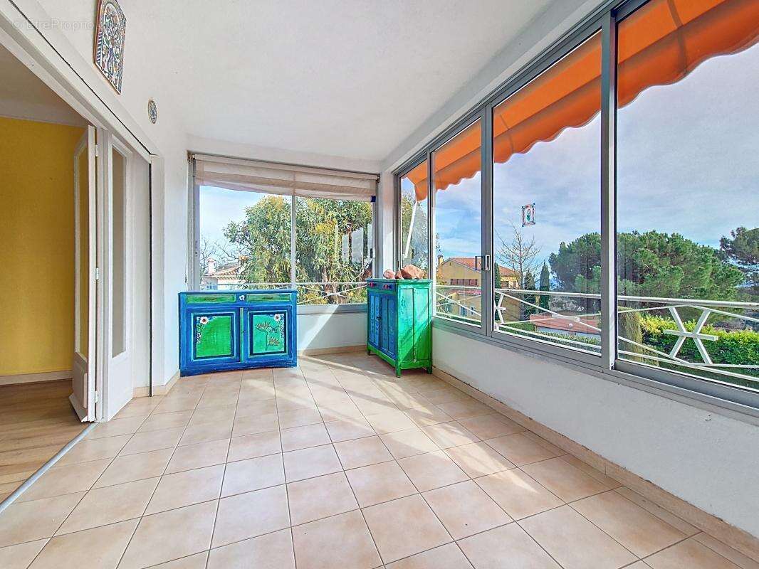 Appartement à VENCE
