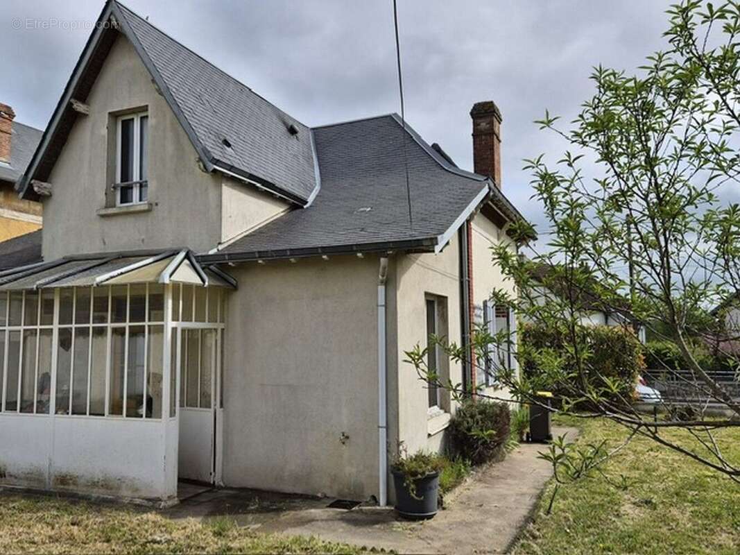 Maison à CHALETTE-SUR-LOING