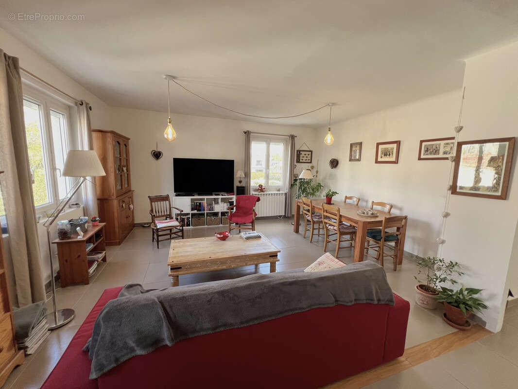 Maison à GUILHERAND-GRANGES