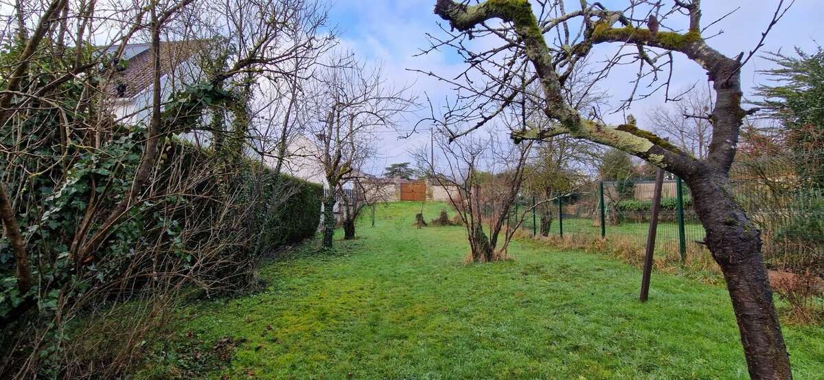Terrain à MORET-SUR-LOING