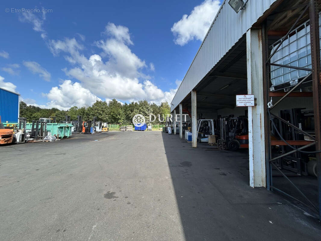 Commerce à MONTAIGU