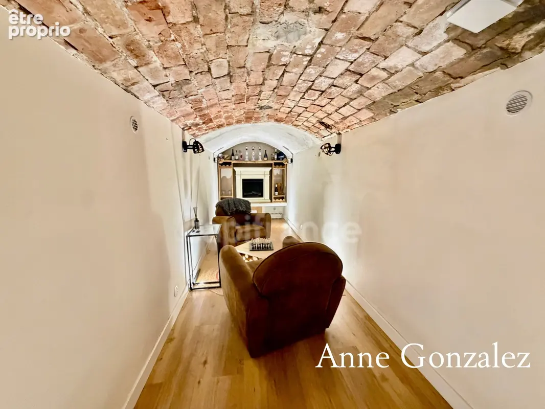 ORLEANS Coeur de ville entre Centre historique et bords de Loire à vendre superbe appartement T4 rénové avec patio intérieur san - photo 9