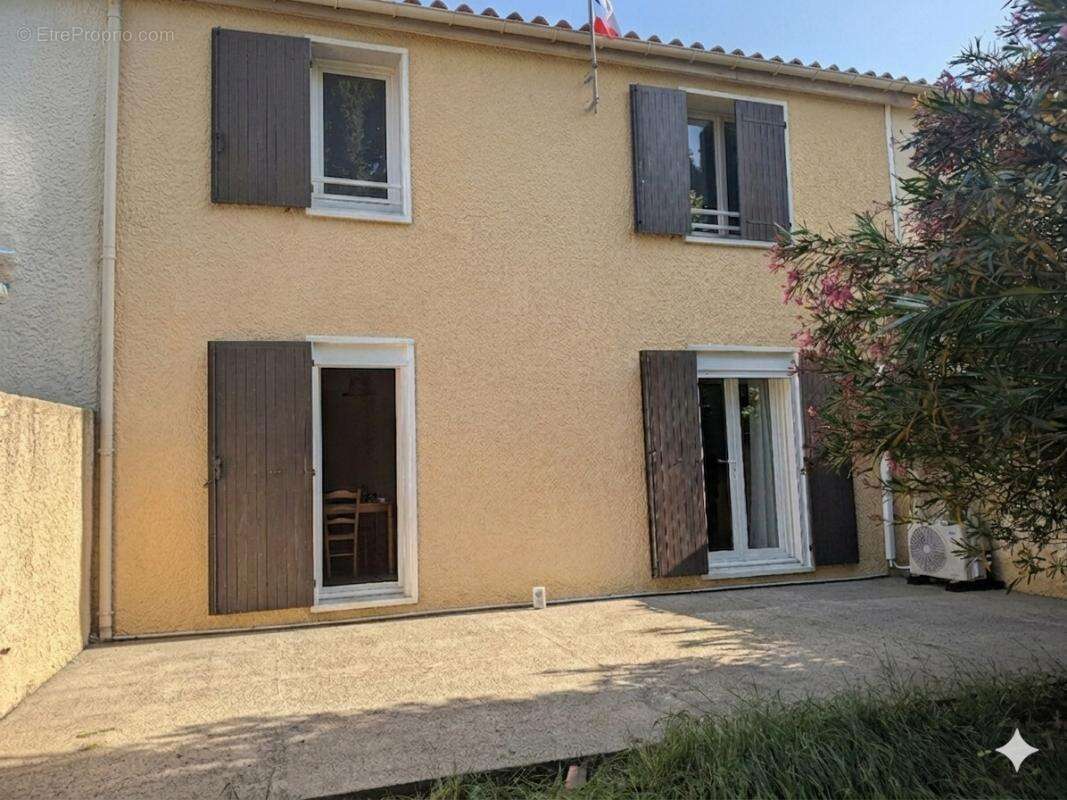 Maison à ROQUEMAURE