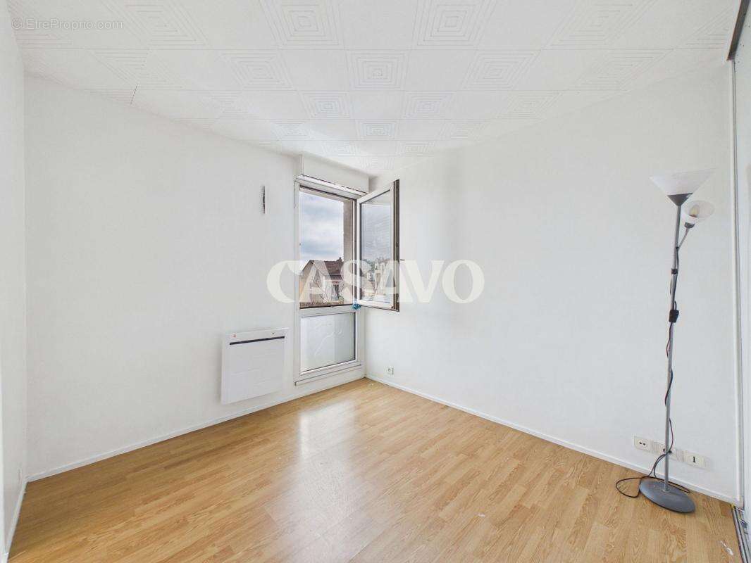 Appartement à LA COURNEUVE