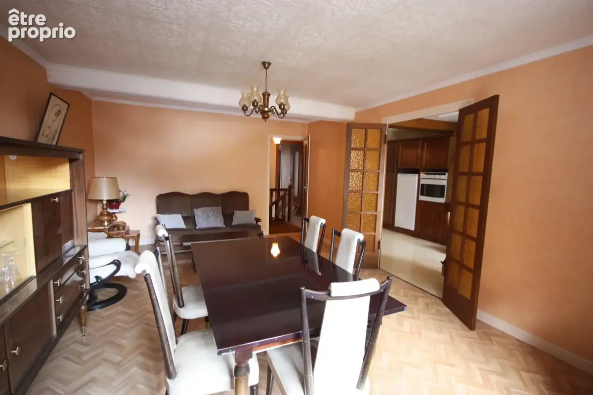Maison à vendre 5 pièces de 148 m² à CHALEY (01) avec terrasse de 100 m² et avec jardin de 436 m² en bordure de la rivière - photo 6