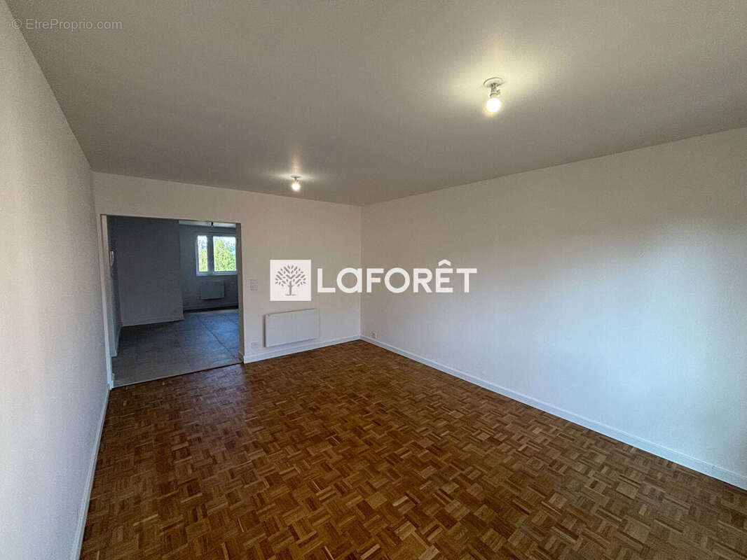 Rodez T3 entièrement rénové de 70m² - photo 2