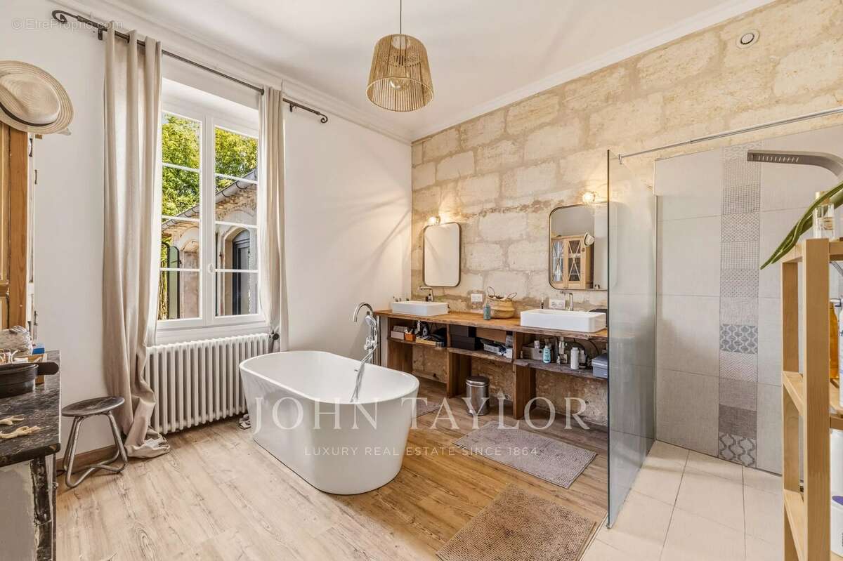 Maison à BORDEAUX