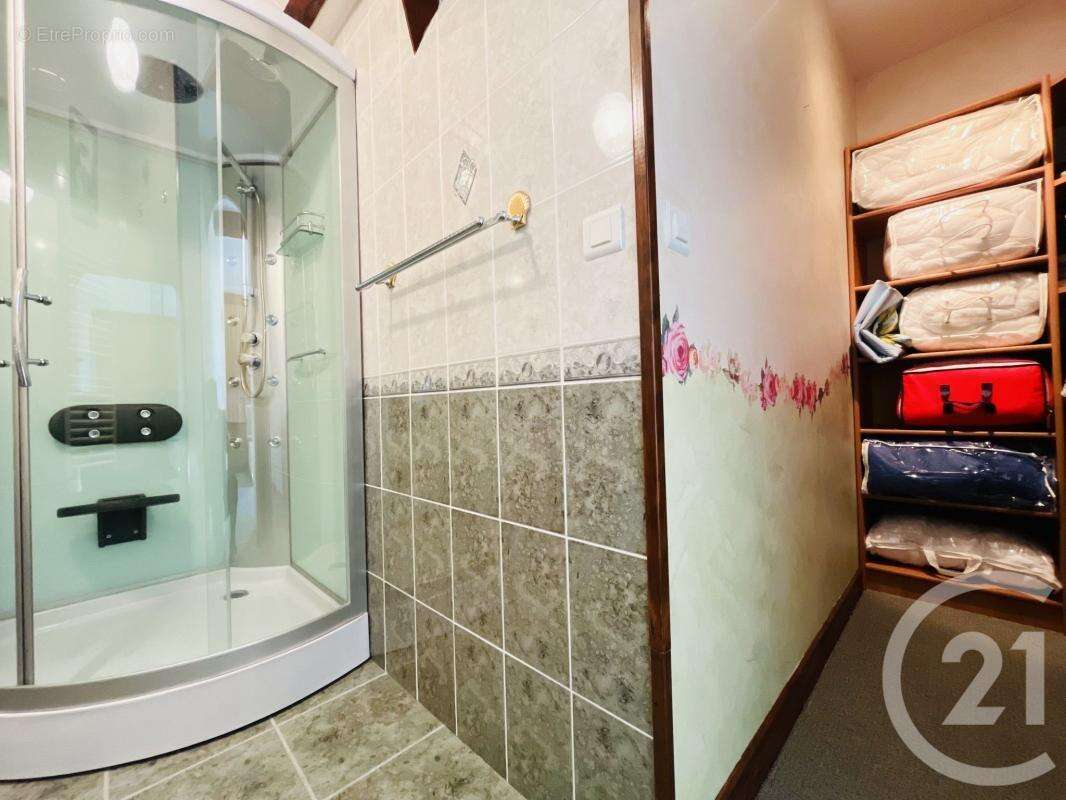 Maison à VERNEUIL-SUR-VIENNE