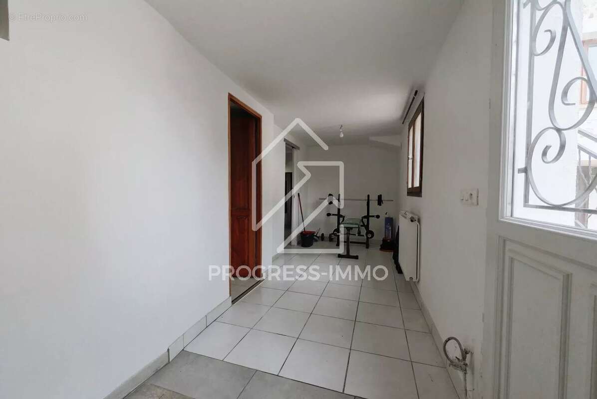 Maison à VILLECRESNES