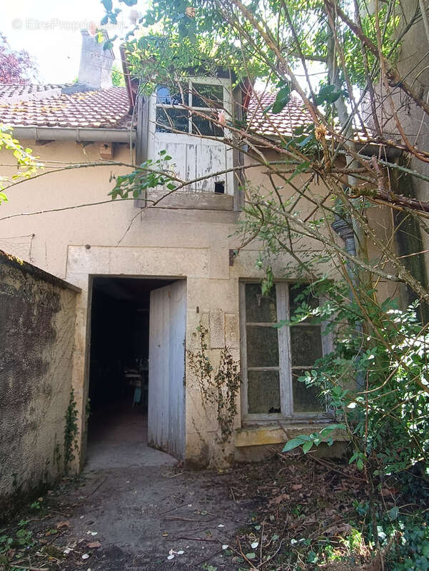 Maison à SANCERGUES