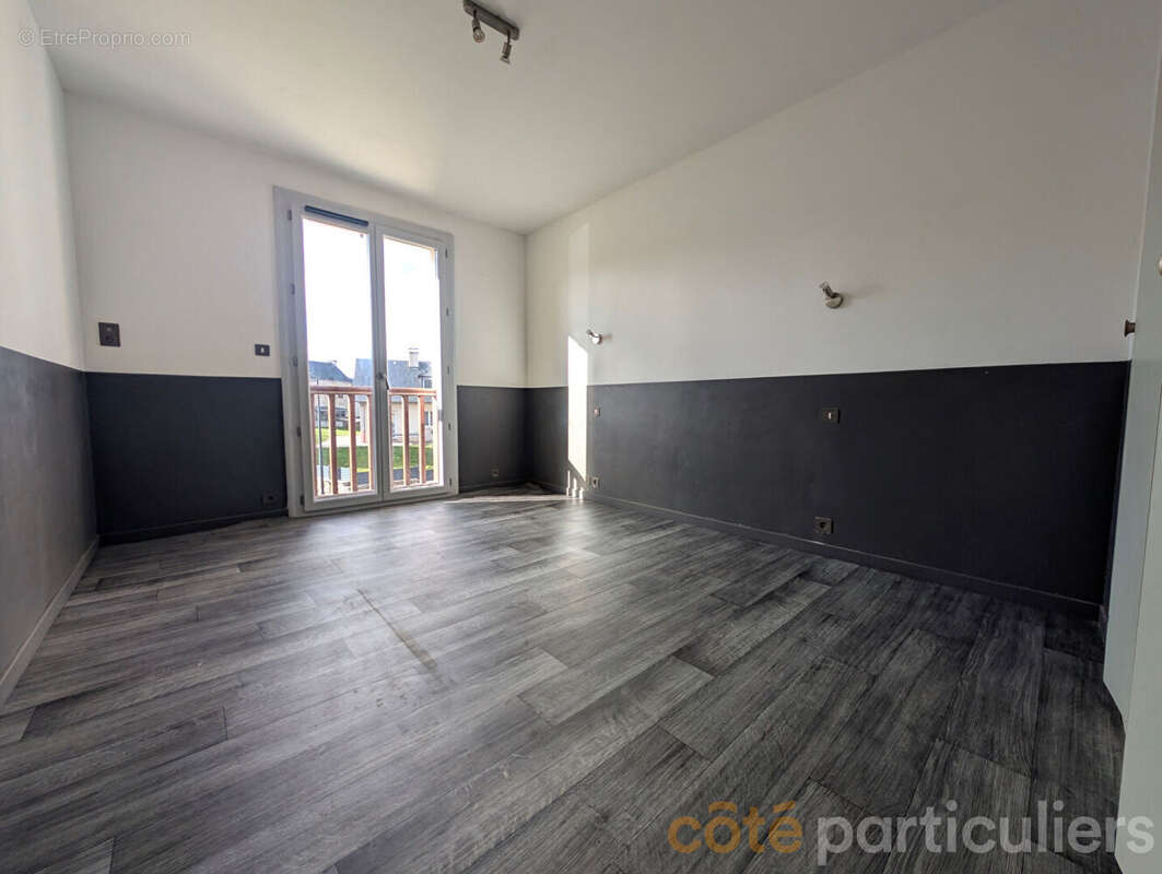 Maison à COMPS-LA-GRAND-VILLE