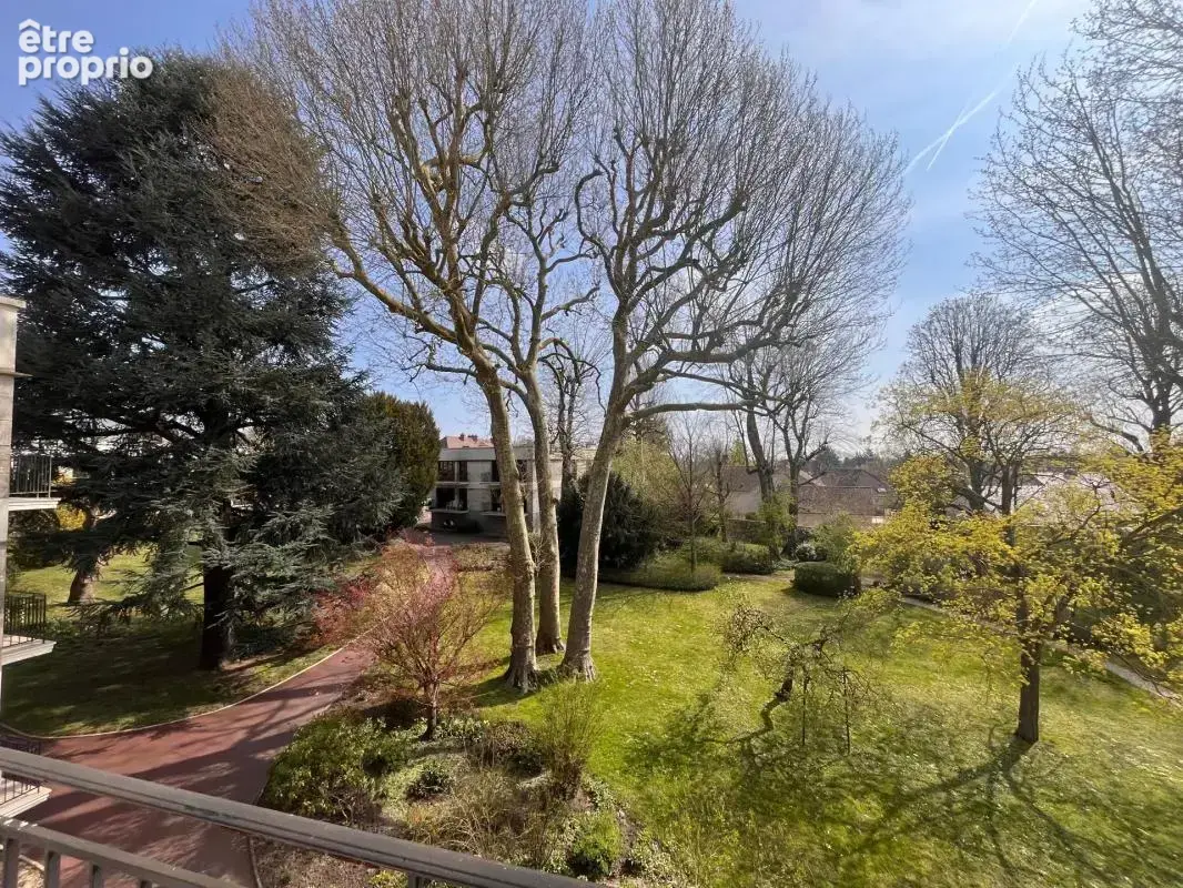 Appartement d’Exception 204 m² – Résidence Privée Sécurisée – Balcon, Parkings, Cave – Saint-Nom-La-Bretèche - photo 5