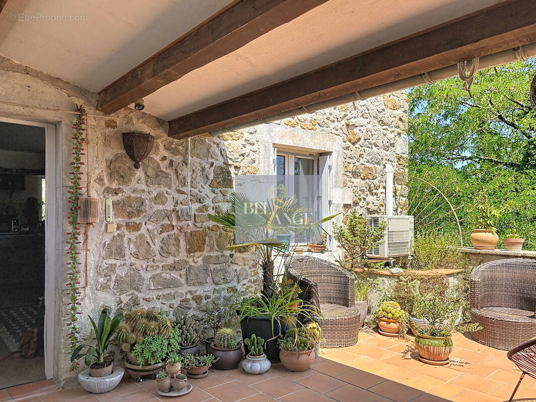 Le charme de la pierre allié à un revenu locatif ! - photo 25